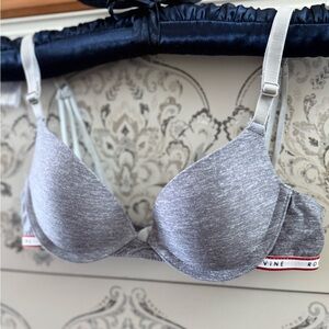 Rose + Vine Gray Strapy Padded Underwire Convertible Bra Size 32A 🩶